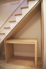 階段下収納DIY作品：空間内の様子正面から
