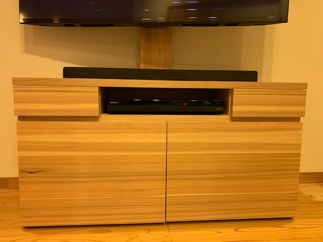 壁面収納に合わせたテレビ台 - IMG 6817 1